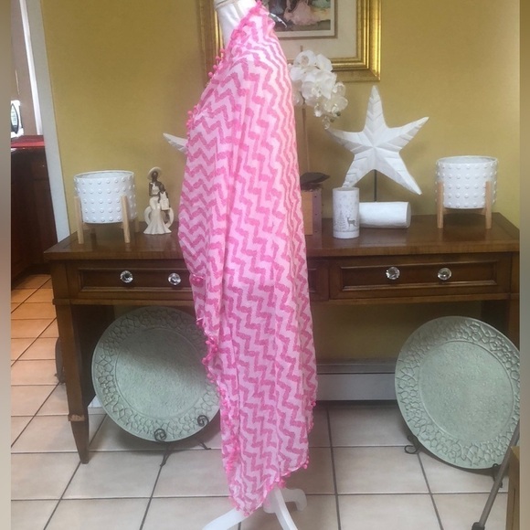 Lilly Pulitzer for Target Pink & White Belladonna Chevron Pineapple Print Scarf - Picture 8 of 15